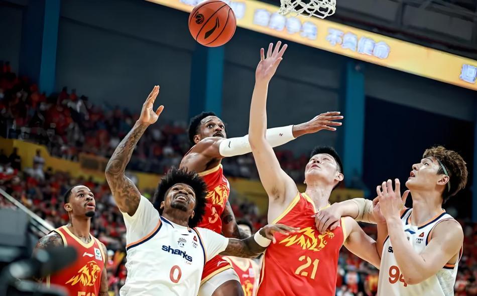 开云-大秋无敌！3叉戟砍79分，CBA总决赛：广厦逆境翻盘，裁判罕见争议